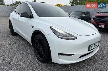 Tesla Model Y 2020
