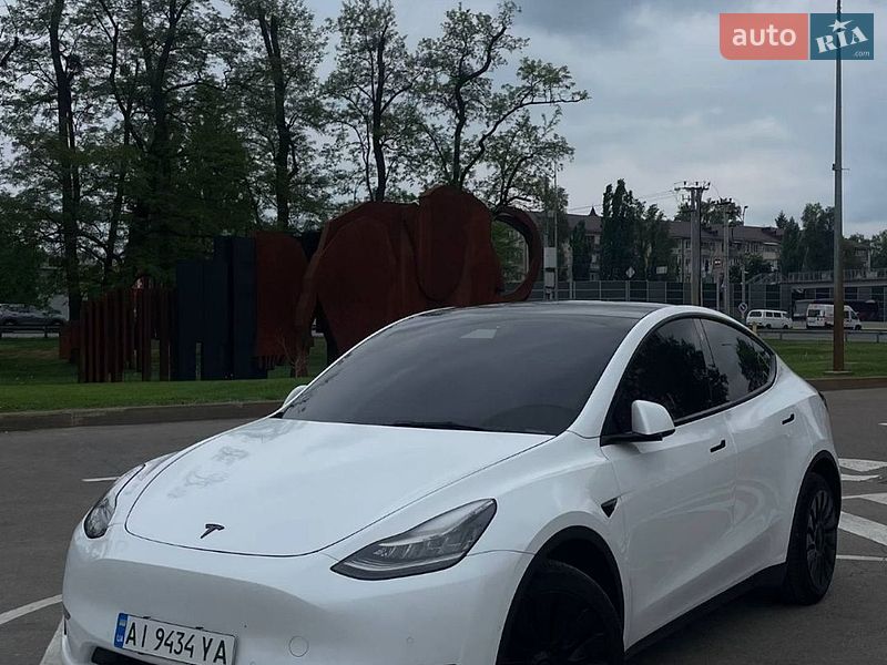 Tesla Model Y