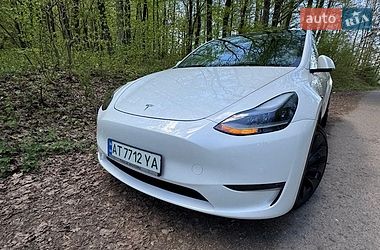 Tesla Model Y  2022