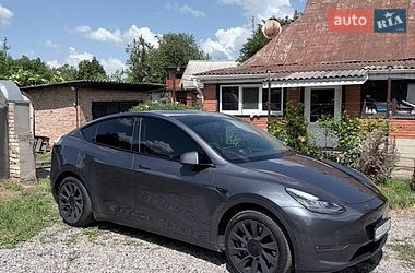 Внедорожник / Кроссовер Tesla Model Y 2022 в Обухове фото 2 Внедорожник / Кроссовер Tesla Model Y 2022 в Обухове
