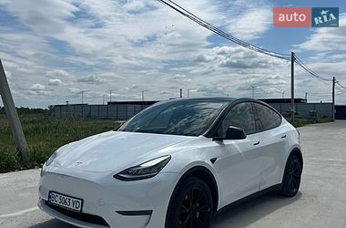 Tesla Model Y  2020