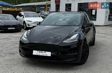 Tesla Model Y  2021