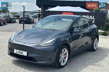 Tesla Model Y  2020