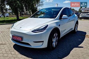 Tesla Model Y  2023