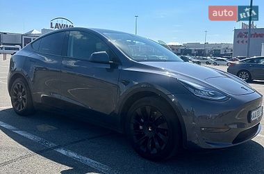 Tesla Model Y  2023