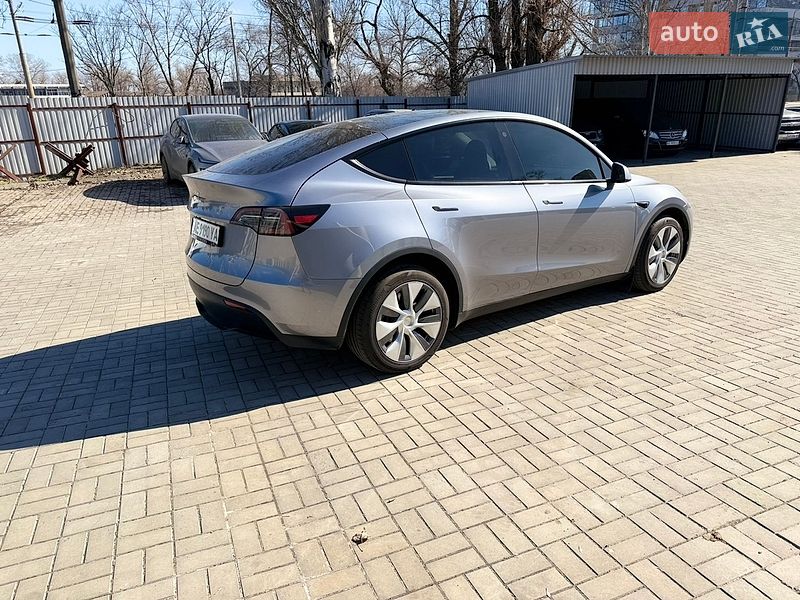 Внедорожник / Кроссовер Tesla Model Y 2024 в Днепре
