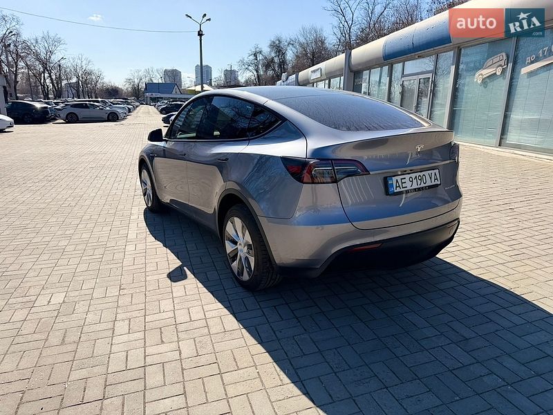 Внедорожник / Кроссовер Tesla Model Y 2024 в Днепре