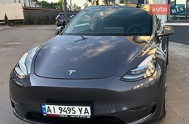 Tesla Model Y  2023
