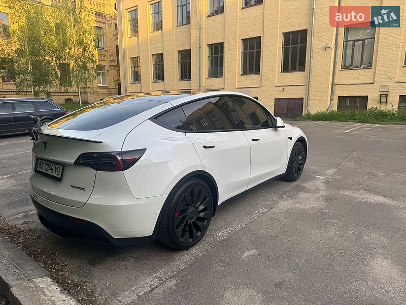 Позашляховик / Кросовер Tesla Model Y 2022 в Києві