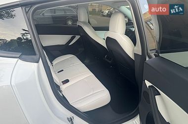 Позашляховик / Кросовер Tesla Model Y 2022 в Києві