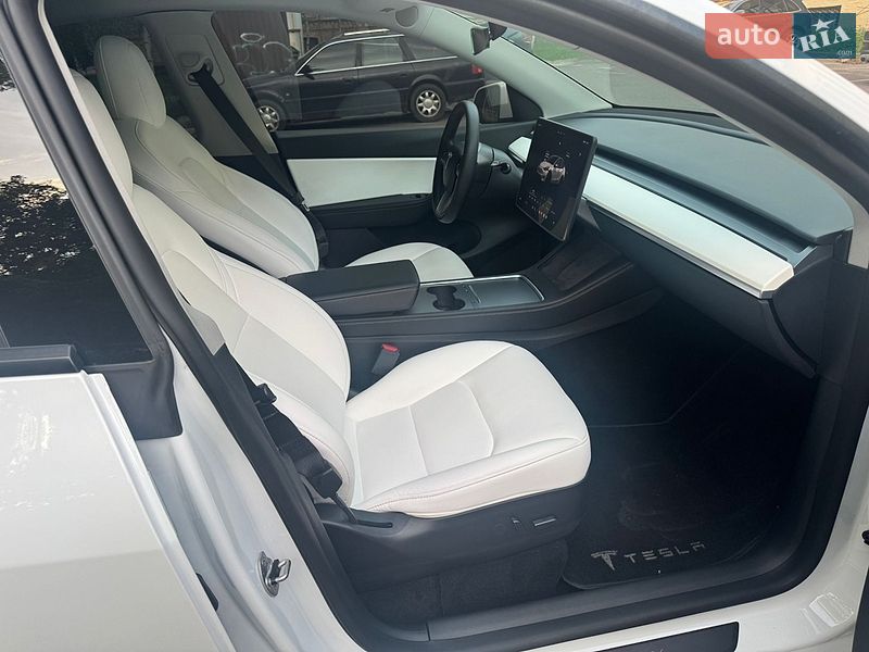 Позашляховик / Кросовер Tesla Model Y 2022 в Києві
