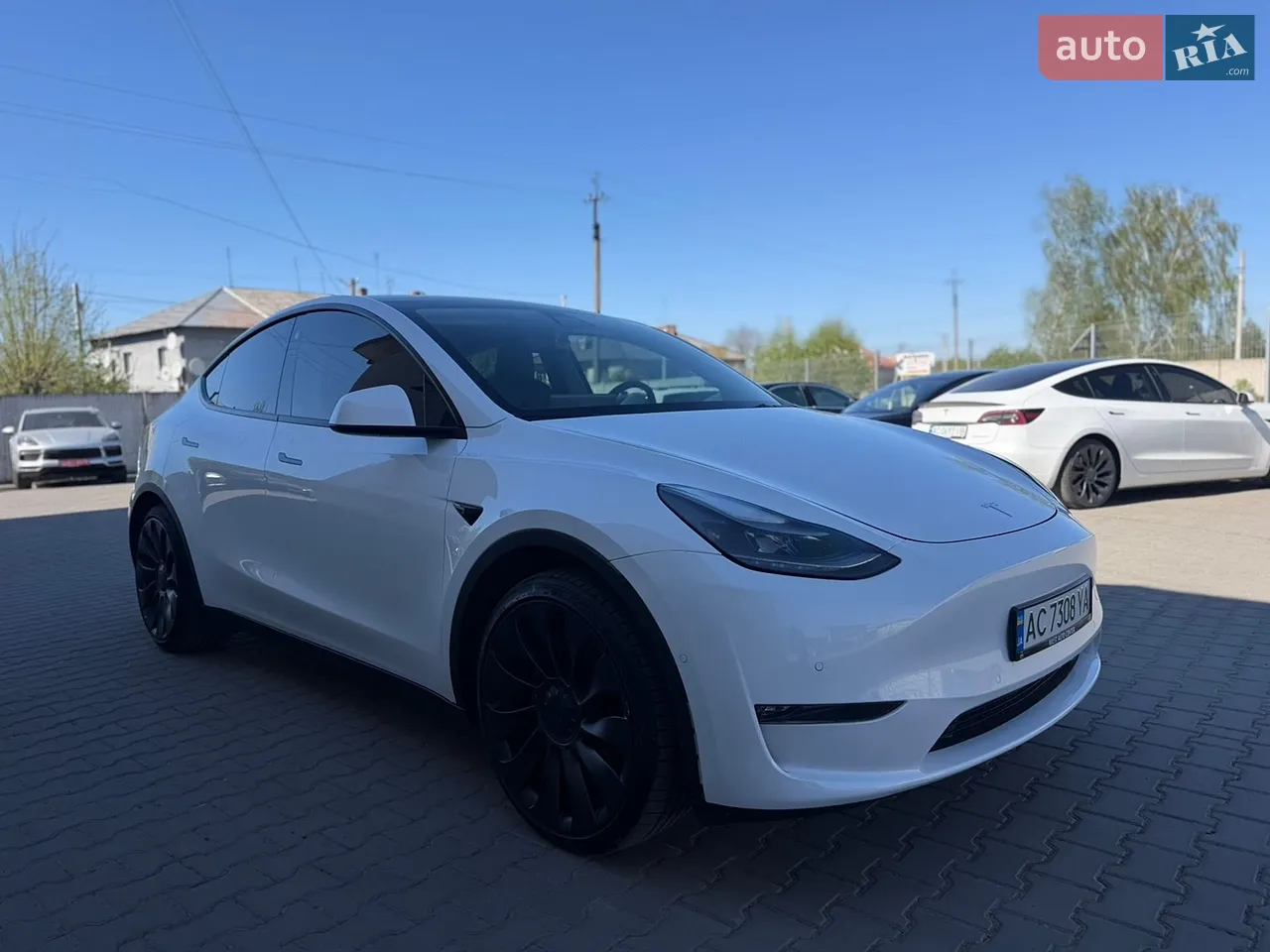 2022 Tesla Model Y - мініатюра 3