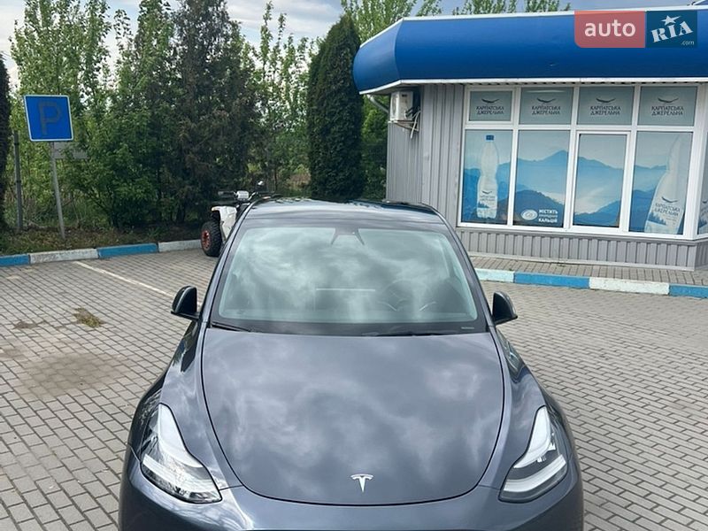 Внедорожник / Кроссовер Tesla Model Y 2021 в Львове