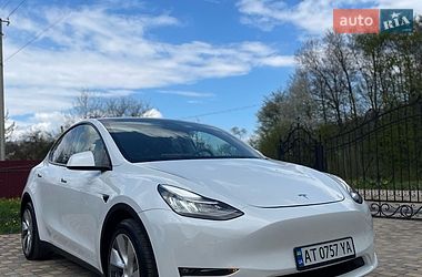 Tesla Model Y  2021