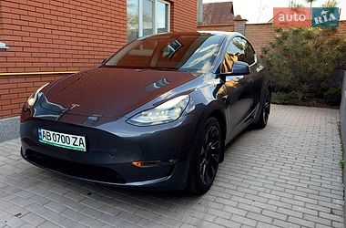 Tesla Model Y  2023