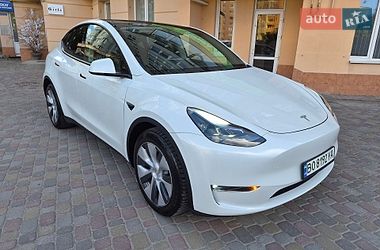 Tesla Model Y  2023