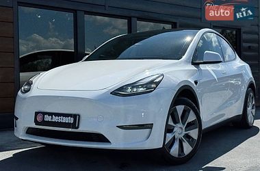 Tesla Model Y  2023
