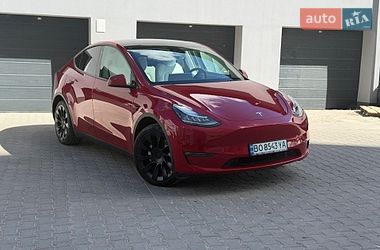 Tesla Model Y  2021