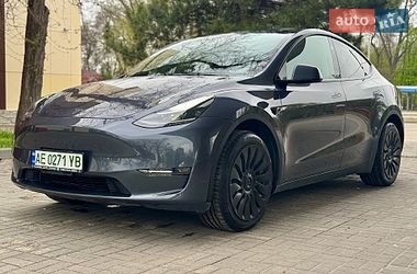Tesla Model Y  2023