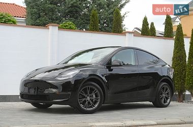 Tesla Model Y  2023
