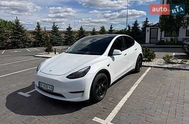 Tesla Model Y  2023