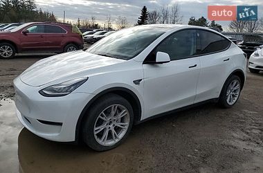 Tesla Model Y  2023
