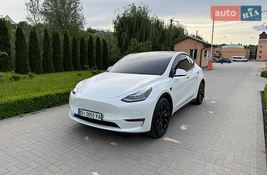 Tesla Model Y  2022