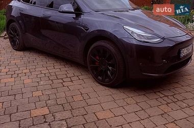 Tesla Model Y  2022