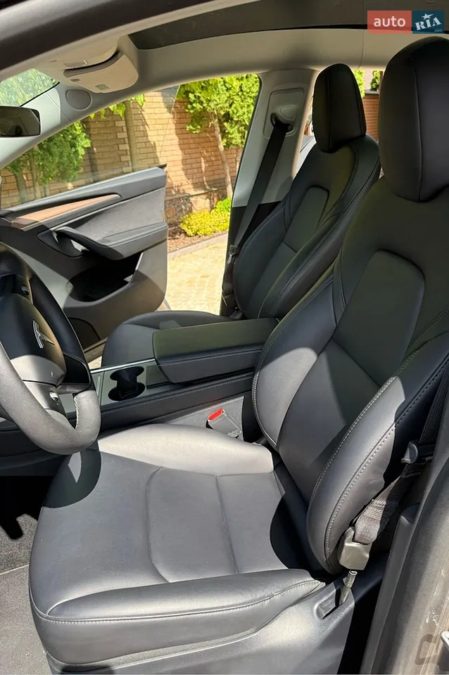 2024 Tesla Model Y - мініатюра 4