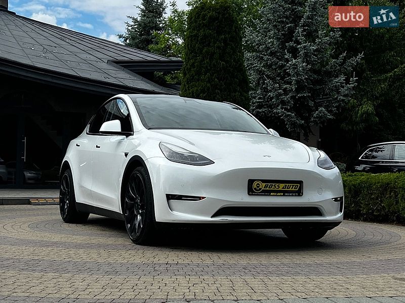 Tesla Model Y 2022