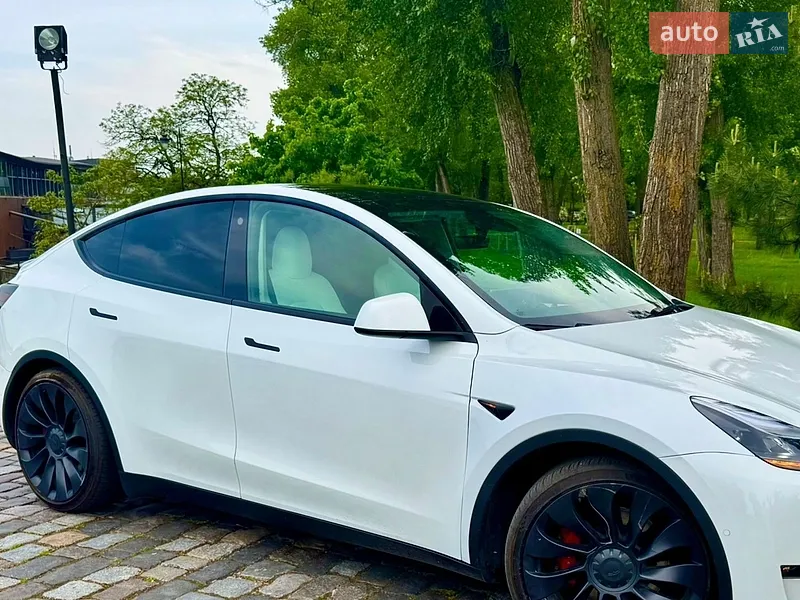 Tesla Model Y