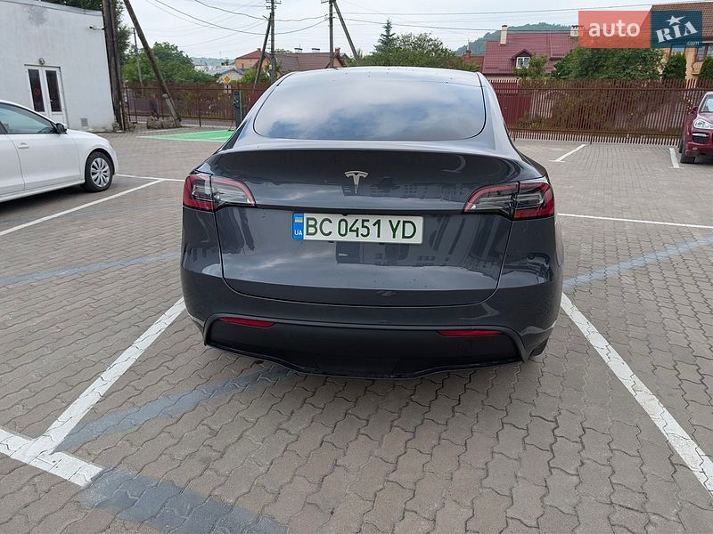 Внедорожник / Кроссовер Tesla Model Y 2023 в Львове