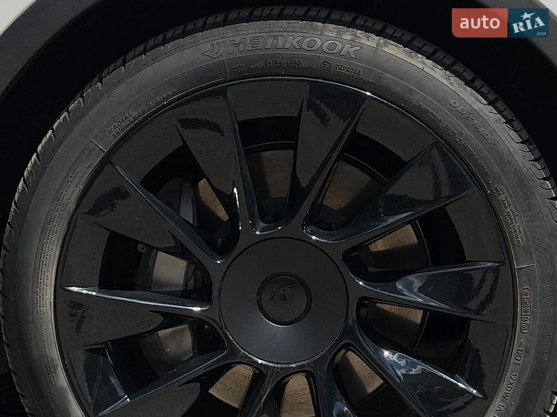Внедорожник / Кроссовер Tesla Model Y 2022 в Харькове