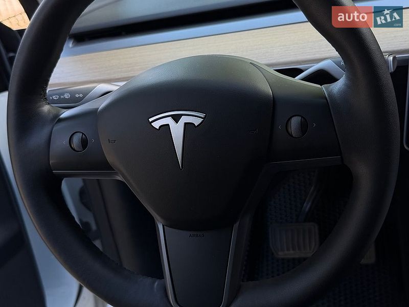 Внедорожник / Кроссовер Tesla Model Y 2022 в Харькове