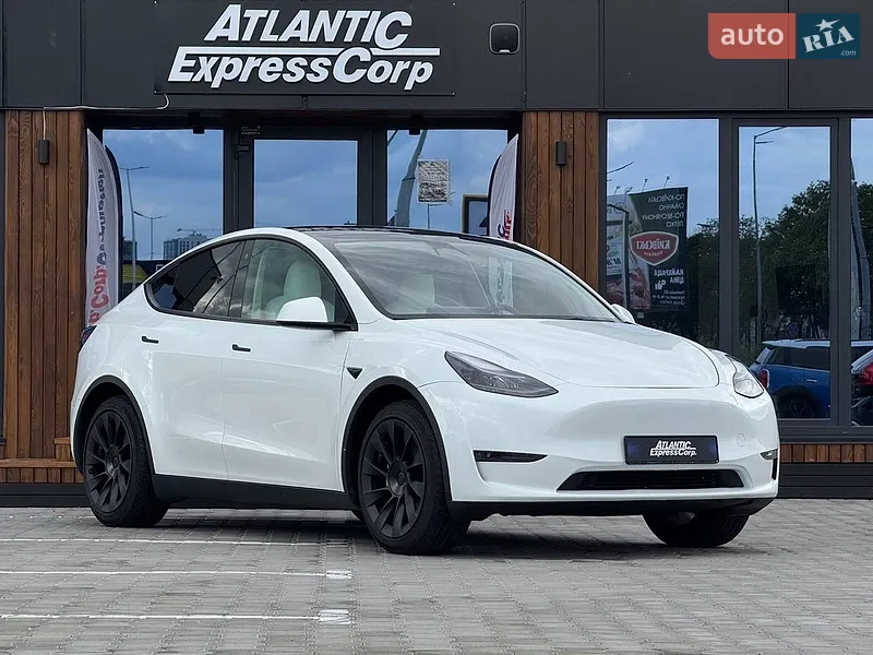 Tesla Model Y 2022