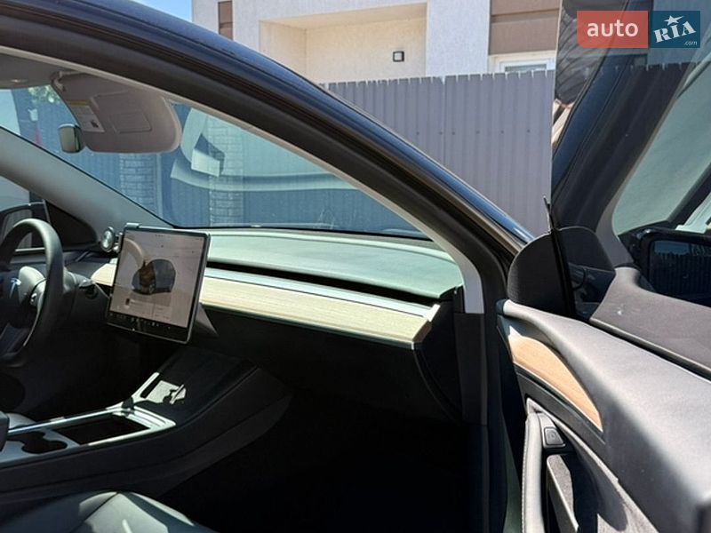 Позашляховик / Кросовер Tesla Model Y 2023 в Києві фото 16 Позашляховик / Кросовер Tesla Model Y 2023 в Києві
