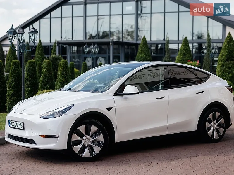 Tesla Model Y 2022