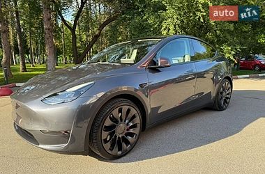 Tesla Model Y  2021