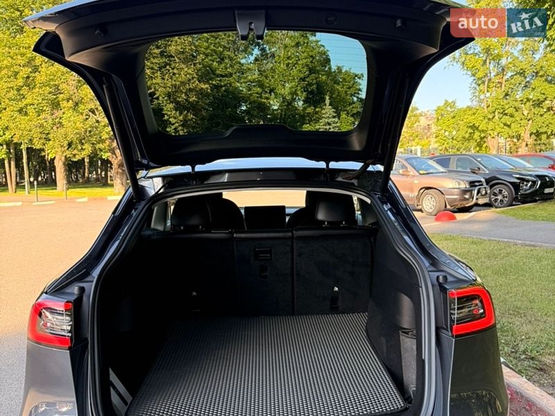 Внедорожник / Кроссовер Tesla Model Y 2021 в Харькове