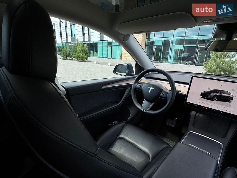 Позашляховик / Кросовер Tesla Model Y 2023 в Хмельницькому фото 28 Позашляховик / Кросовер Tesla Model Y 2023 в Хмельницькому
