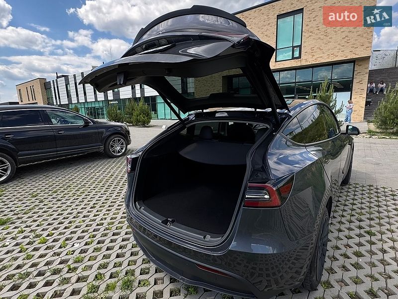 Позашляховик / Кросовер Tesla Model Y 2023 в Хмельницькому фото 32 Позашляховик / Кросовер Tesla Model Y 2023 в Хмельницькому