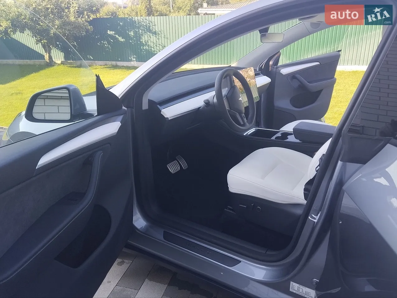 2024 Tesla Model Y - мініатюра 5