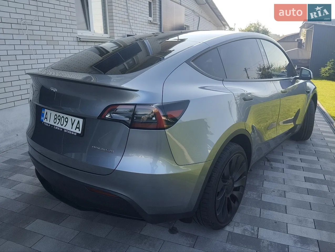 2024 Tesla Model Y - мініатюра 3