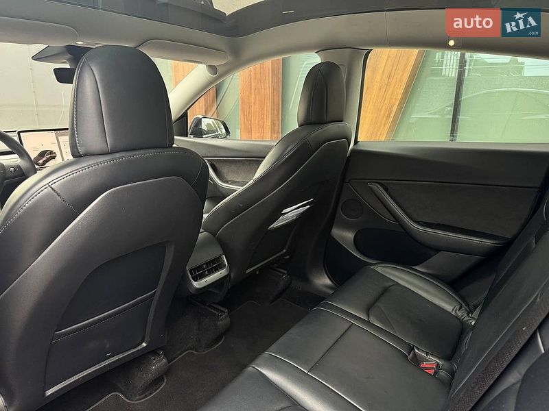 Внедорожник / Кроссовер Tesla Model Y 2022 в Луцке