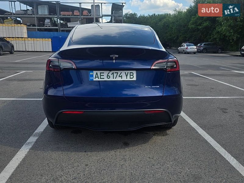Позашляховик / Кросовер Tesla Model Y 2023 в Дніпрі