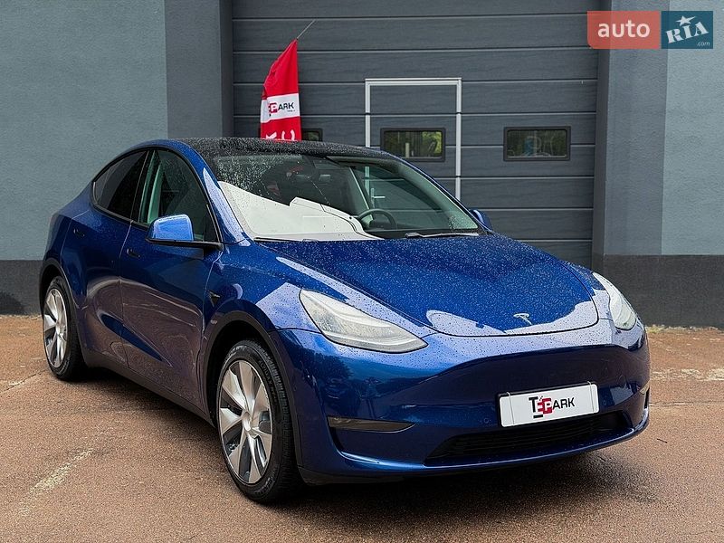 Внедорожник / Кроссовер Tesla Model Y 2020 в Киеве