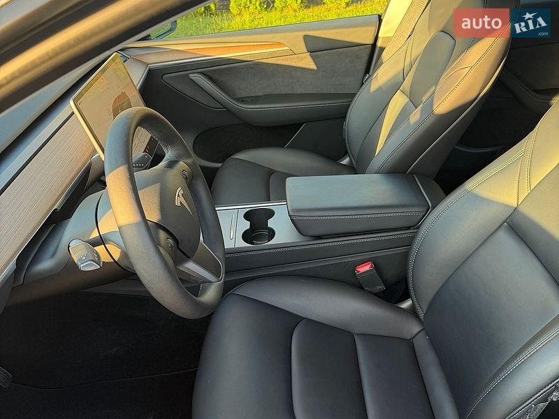 Внедорожник / Кроссовер Tesla Model Y 2023 в Буске