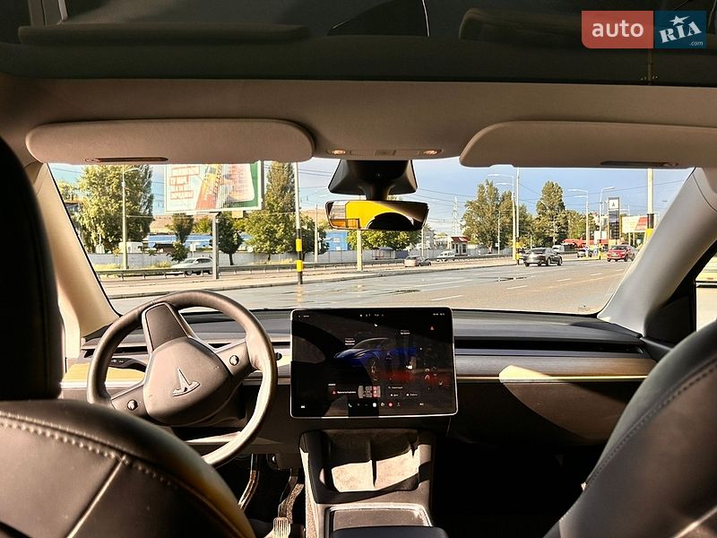 Внедорожник / Кроссовер Tesla Model Y 2022 в Киеве