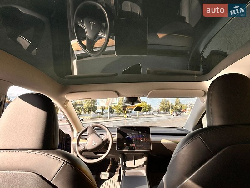 Внедорожник / Кроссовер Tesla Model Y 2022 в Киеве