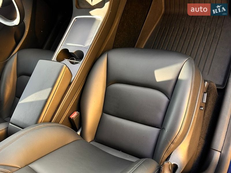 Внедорожник / Кроссовер Tesla Model Y 2022 в Киеве